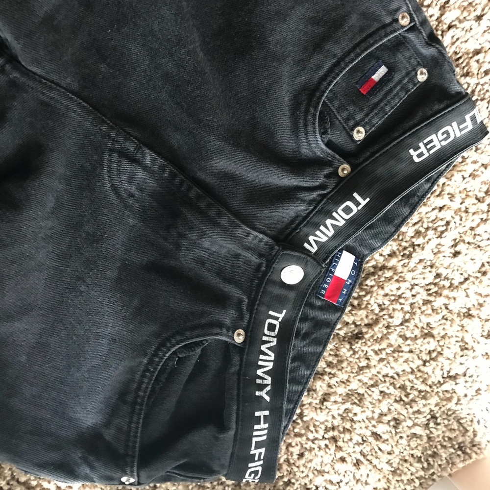 MAKE OFFERS! Vintage TOMMY HILFIGER LOGO BAND! 😍